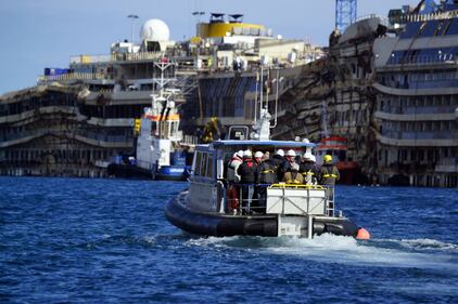 Schettino di nuovo sulla Concordia 8