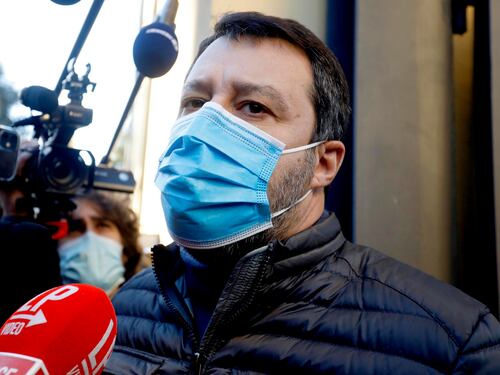 Salvini, sfida sul green pass: vota (ancora) contro il governo. Il Cav: allentare le restrizioni