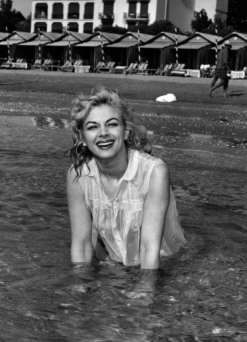 Sandra Milo, una vita dedicata al mondo dello spettacolo 11