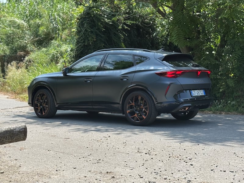Cupra Formentor e-Hybrid: guarda la gallery del crossover ibrido da 272 CV 15