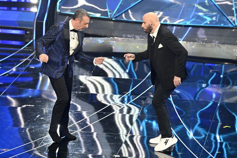Sanremo 2024: ecco il look della seconda serata del Festival del conduttore e co-conduttrice 14