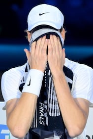 ATP Finals, Djokovic trionfa contro Sinner: le immagini più belle della finale 8