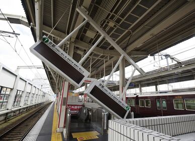 Giappone, terremoto colpisce Osaka 7