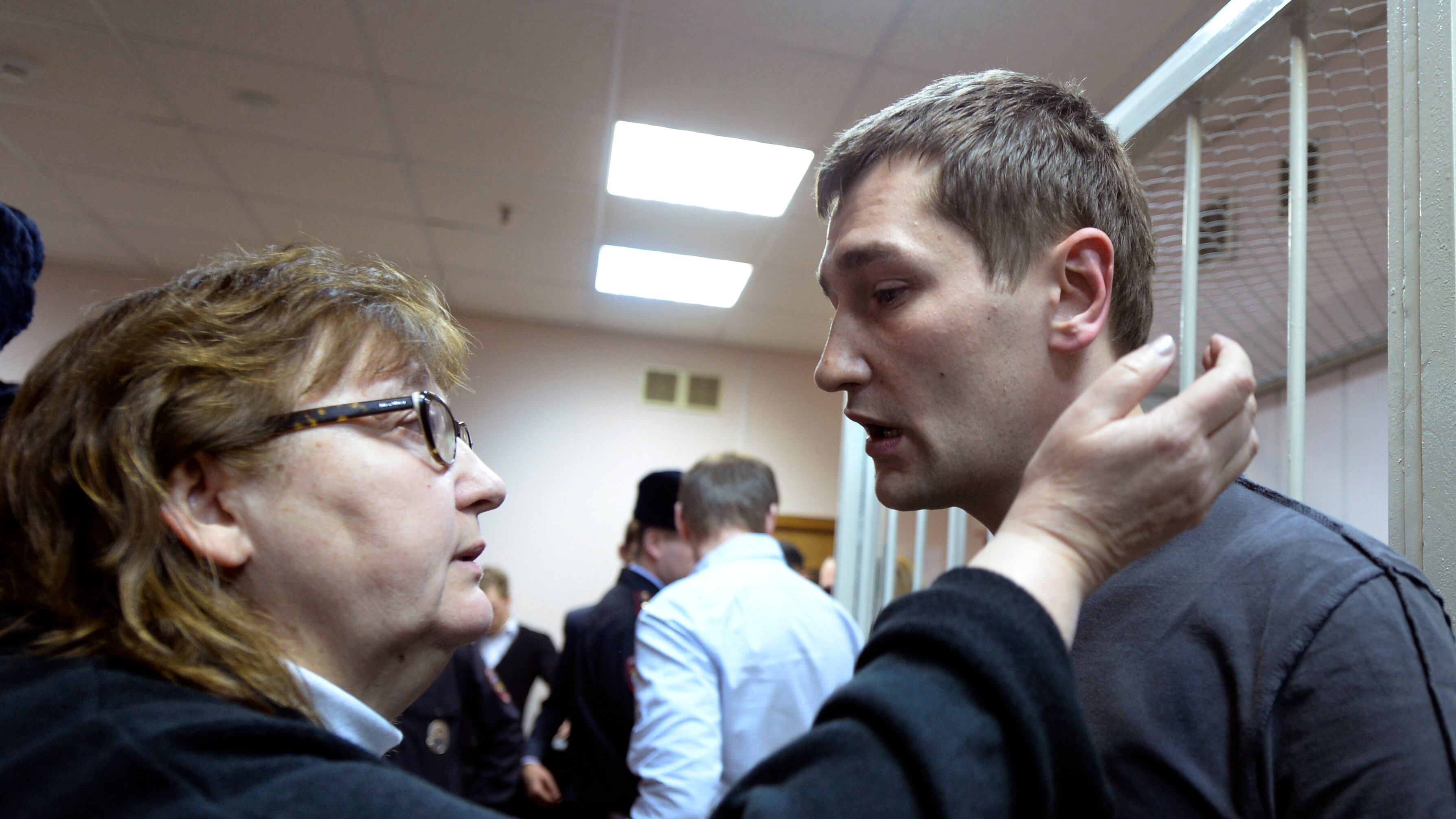 La madre di Navalny attacca Putin: "Rendimi il corpo di mio figlio"