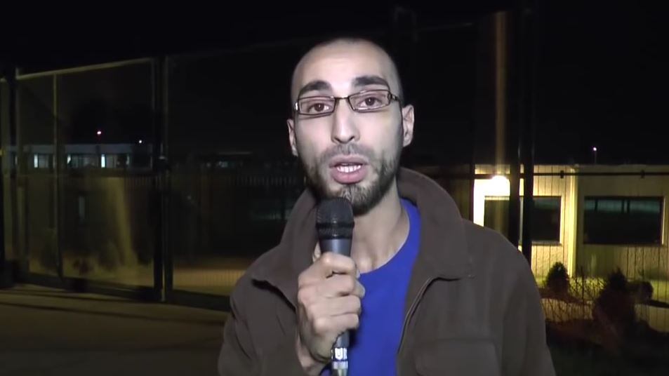 Giornalista e bombarolo: è lui "l'uomo col cappello"