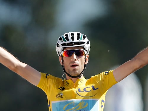 Nibali sul trono delle Alpi. Il Tour ha solo un padrone