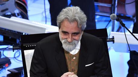 L'intervista a Beppe Vessicchio: "La Vanoni mi lanciò una scarpa..."