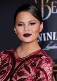 Chrissy Teigen, le foto 17