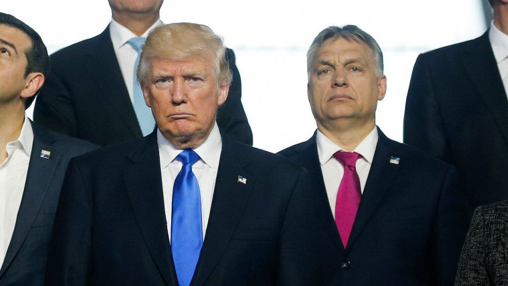 Faccia a faccia tra i signori dei muri: Orban da Trump tra le polemiche