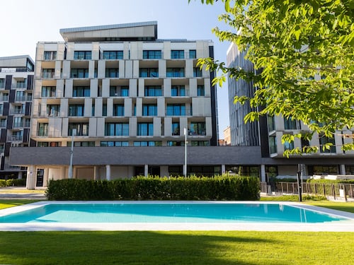 Hotel Stamira e Gruppo Reinvest trasformano il Ramada Plaza Milan: nasce il dual brand Crowne Plaza e Staybridge Suites
