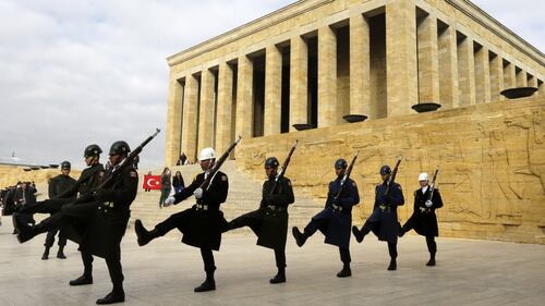 Il mausoleo di Ataturk ad Ankara 4