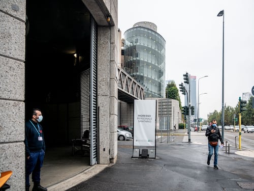 Milano nuovo epicentro "La Fiera ci sta salvando" Ora sono 34 i pazienti del nuovo Padiglione