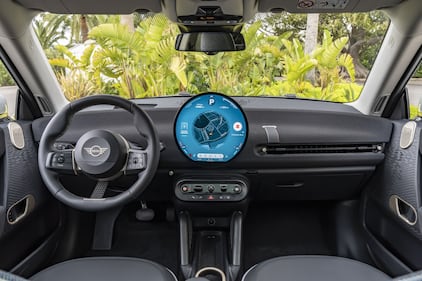 Mini Cooper SE: guarda tutte le foto 13