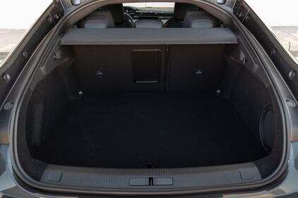 Nuova Peugeot 508 2023: guarda le foto  24