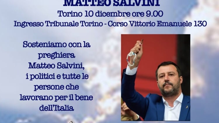 Torino, ora i cattolici pregano con il rosario per Matteo Salvini