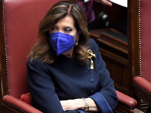 Quinta fumata nera: Casellati si ferma a 382
