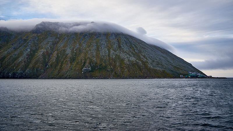 Diomede, l'oggi e il domani divisi da 4 chilometri di mare
