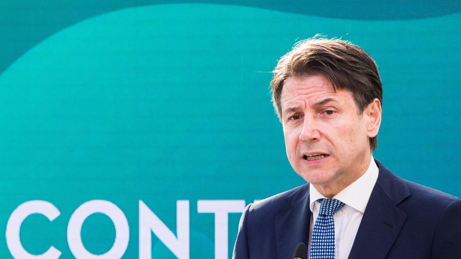 Conte: "No allo slogan dei porti chiusi: daremo lavoro a migliaia di africani"