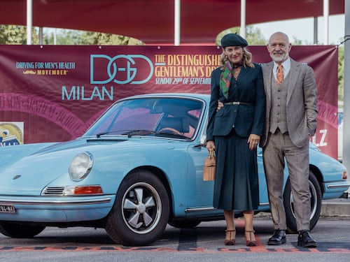 Gentleman al volante: quando l’eleganza diventa solidarietà