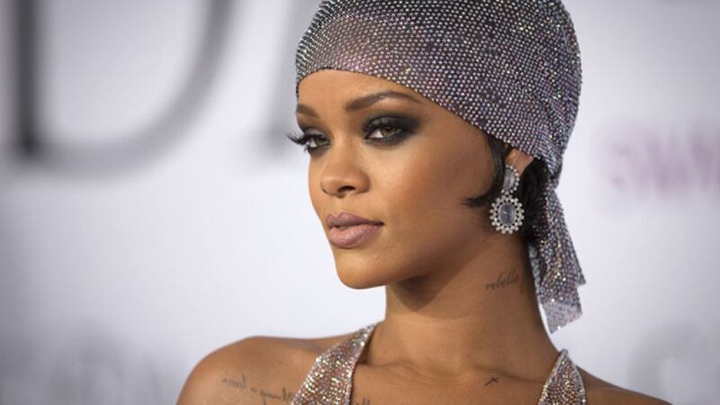 Rihanna sexy in copertina: "Sesso senza amore, mi sento vuota" 44