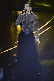Sanremo 2024: ecco il look della finalissima del Festival di Rose Villain 9