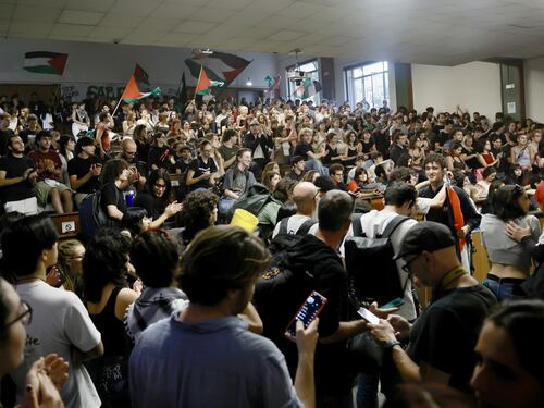 Corteo pro Pal alla Sapienza: occupata la facoltà di Scienze politiche