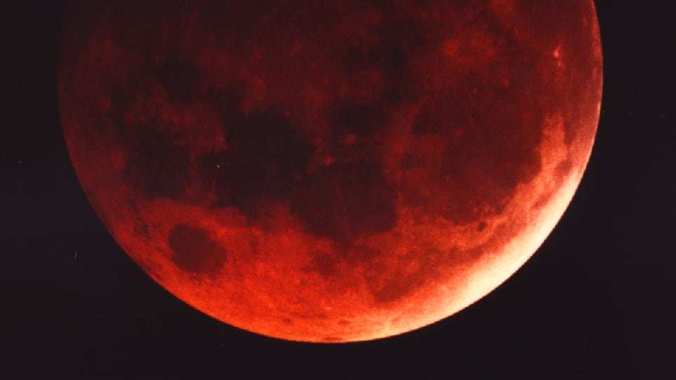 La Terra aveva un gemello, miliardi di anni fa il loro impatto generò la Luna