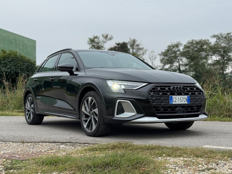 Audi A3 Allstreet: guarda la gallery della nuova compatta ibrida tedesca 5