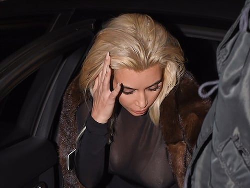 Kim Kardashian (quasi) in topless