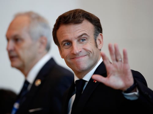 Tegola su Macron: adesso finisce indagato per la campagna elettorale
