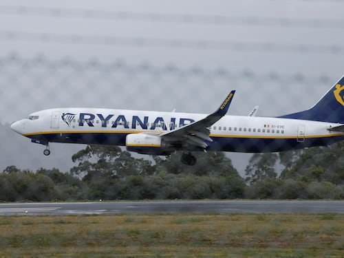 Ryanair, a Natale restano a terra migliaia di voli: ecco perché