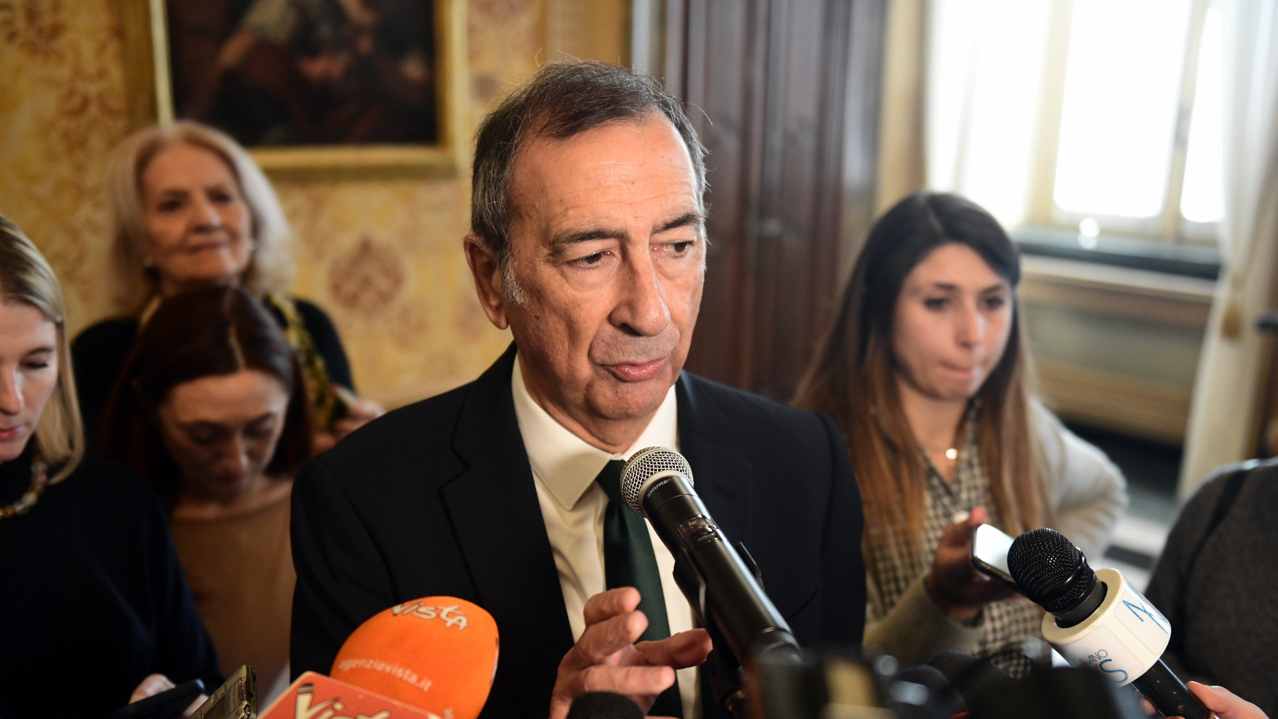 Vigili e Sala, doppio autogol contro la città