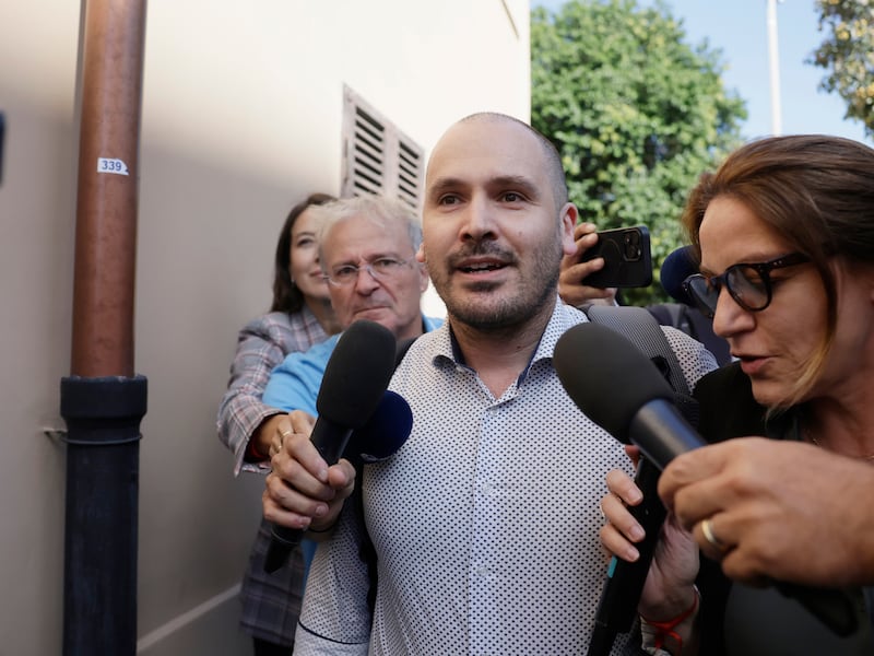 “Chiariremo tutto”: Sempio prepara la difesa. L’avvocato pronto a sollevare il caso davanti alla Consulta