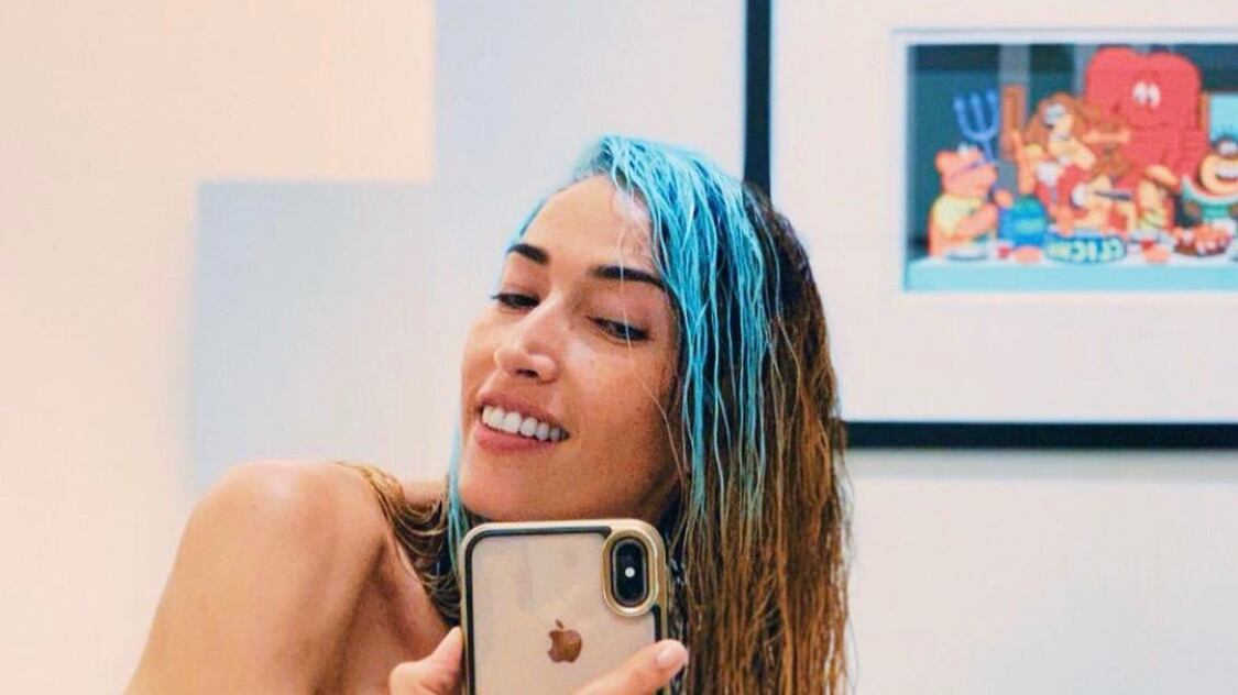 Positiva, il sospetto di Nina Zilli: "Credo che questi esametti..."