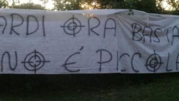 Icardi, striscione di minaccia da parte degli ultrà: "Milano è piccola"