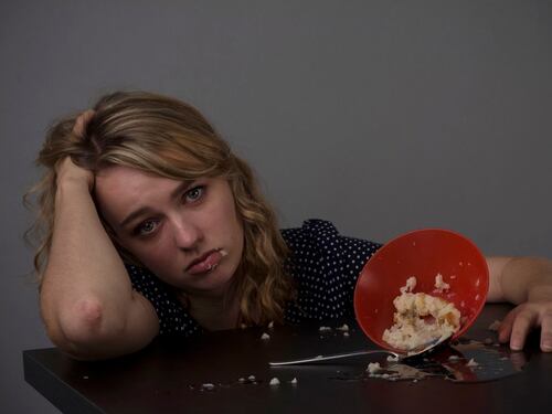 Binge Eating Disorder, cos'è e come si manifesta