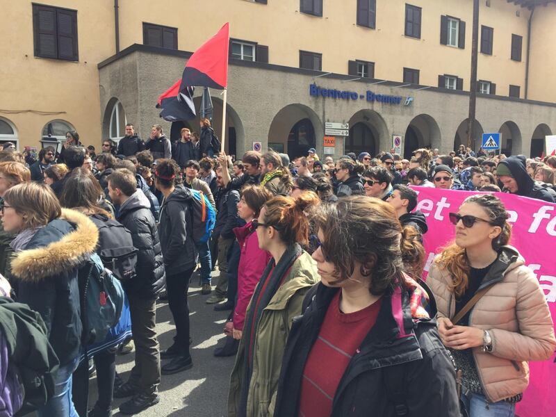 Brennero, manifestazione pro migranti 9