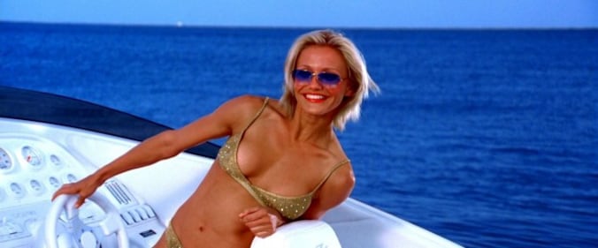 Cameron Diaz sexy al cinema 22