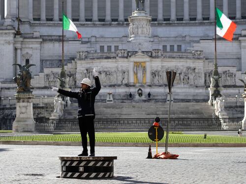 L'Italia dopo Pasqua: chiusure prorogate fino all'11 aprile. Scontro sulla scuola aperta in zona rossa