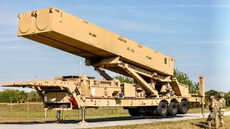 Gli Usa puntano sul sistema LRHW: cosa può fare il nuovo missile ipersonico