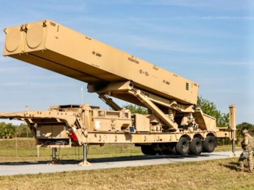 Gli Usa puntano sul sistema LRHW: cosa può fare il nuovo missile ipersonico