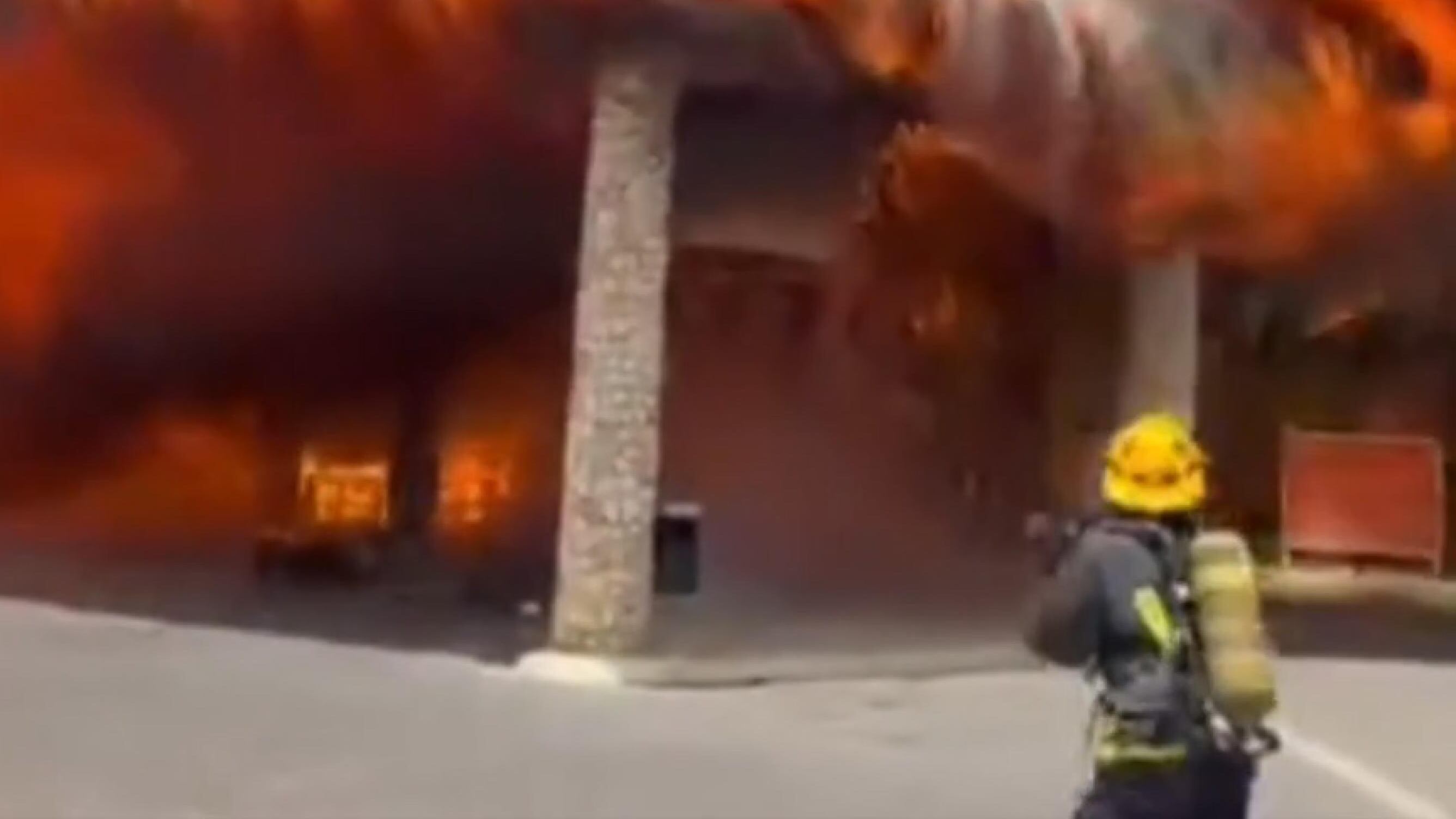 “Non è scattato alcun allarme. Ci siamo aiutati tra di noi”. Un testimone racconta l'incendio al resort di Santo Domingo