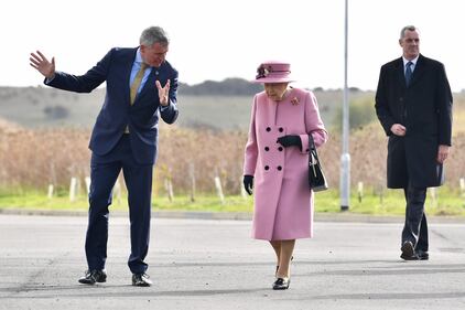 Prima uscita pubblica della Regina Elisabetta dopo il lockdown 5