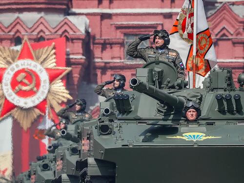 L'Italia si divide sulla Nato. Pressing su SuperMario