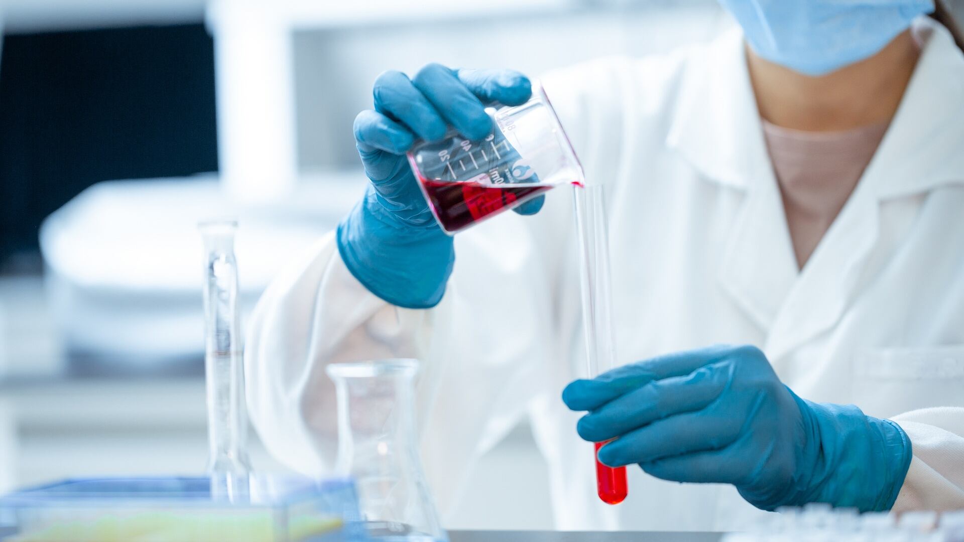 Giornata mondiale della meningite 2023: cause, sintomi e terapia