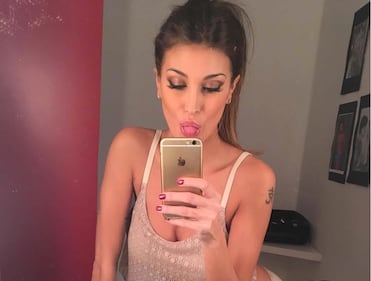 Cristina Buccino in intimo per il selfie hot 1