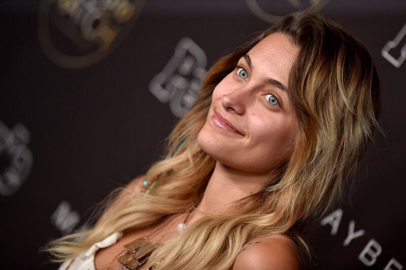 Paris Jackson in topless su Instagram 24