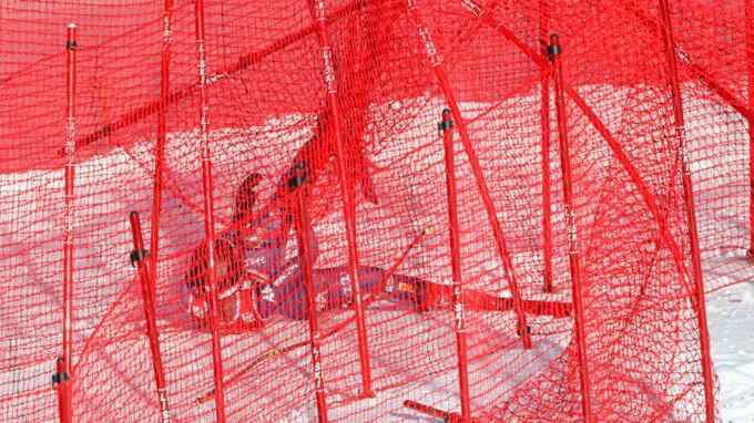 Sofia Goggia, frattura al braccio nel SuperG di Garmisch: stagione finita