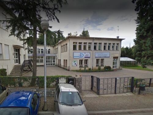 Treviso, pugni durante la ricreazione: 15enne sviene in cortile