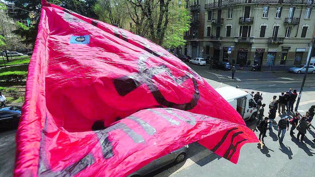 La città delle occupazioni è benedetta dal Pd: «Sgomberi? Senza fretta»